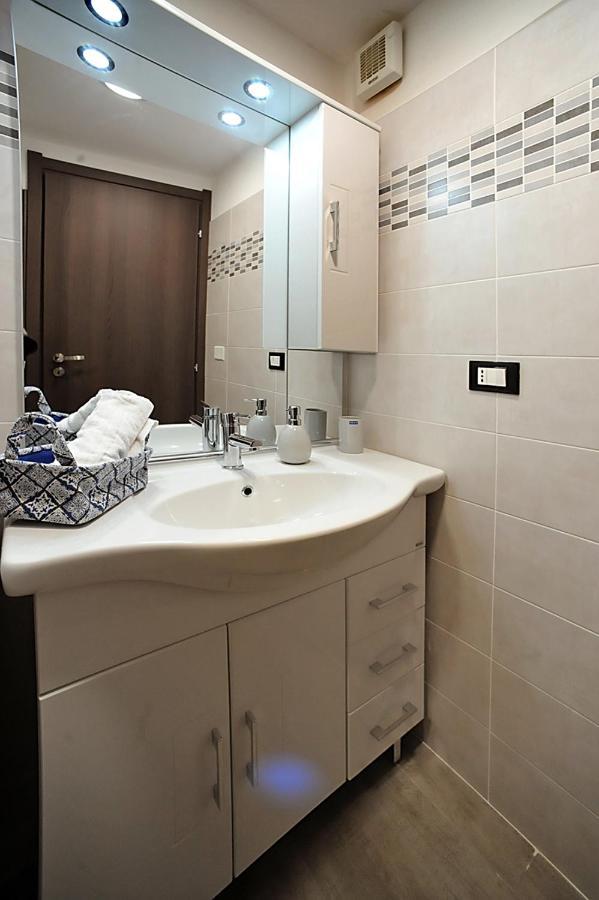 Cozy Studio In Turin City Center By Wonderful Italy Szoba fotó